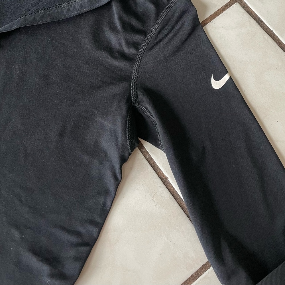 Nike Pro Women's Black 1/2 zip, cold gear pullover size large! - Picture 3 of 5